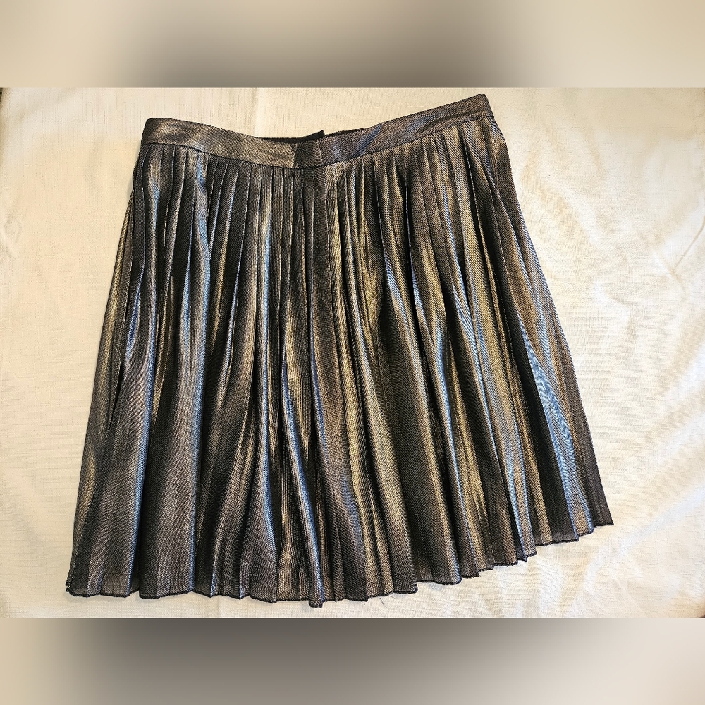 Tory Burch Metallic Pleated Mini Skirt Size 2 Black